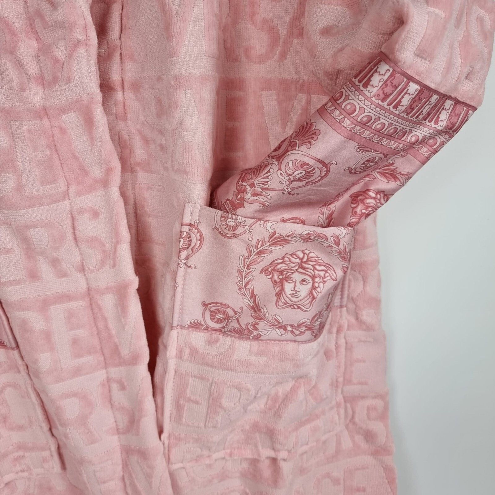 VERSACE Baroque And Greca Light Pink Long Unisex Bathrobe Ne