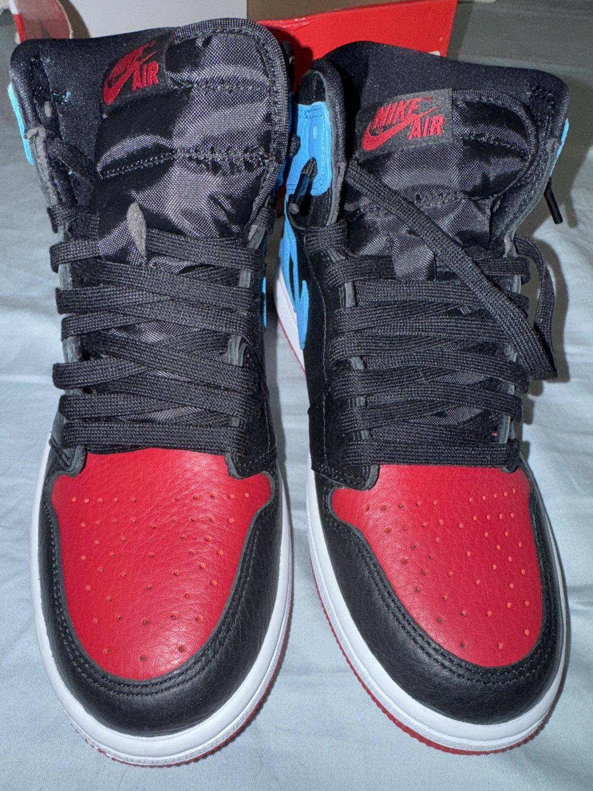 Jordan Brand Air Jordan 1 High OG NC to CHI Size US 6 / EU 39 - 6 Thumbnail