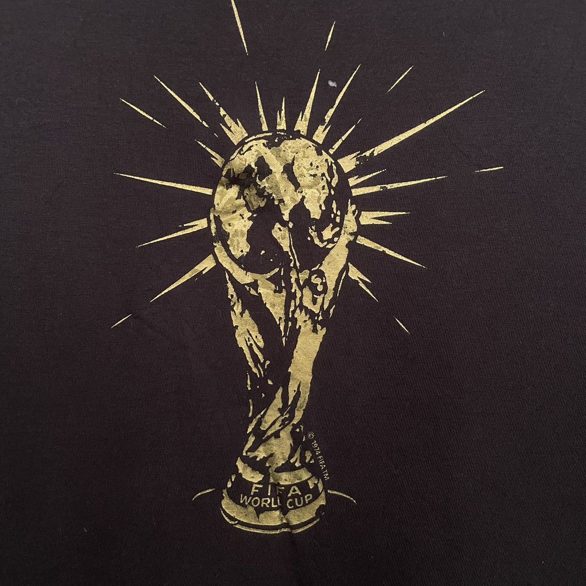 Vintage Vintage 2010 South Africa Fifa World Cup Promo T Shirt Size US L / EU 52-54 / 3 - 2 Thumbnail