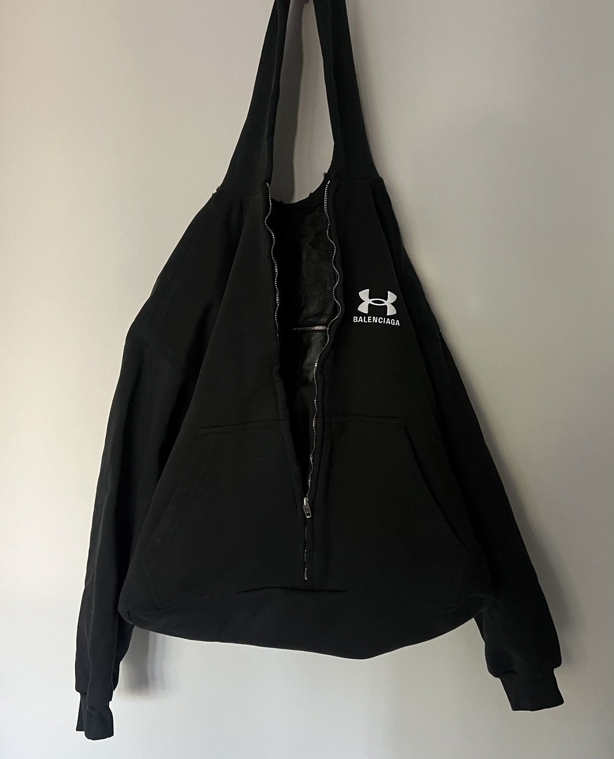 Balenciaga × Under Armour Balenciaga Under Armour Hoodie Bag Size ONE SIZE - 9 Thumbnail