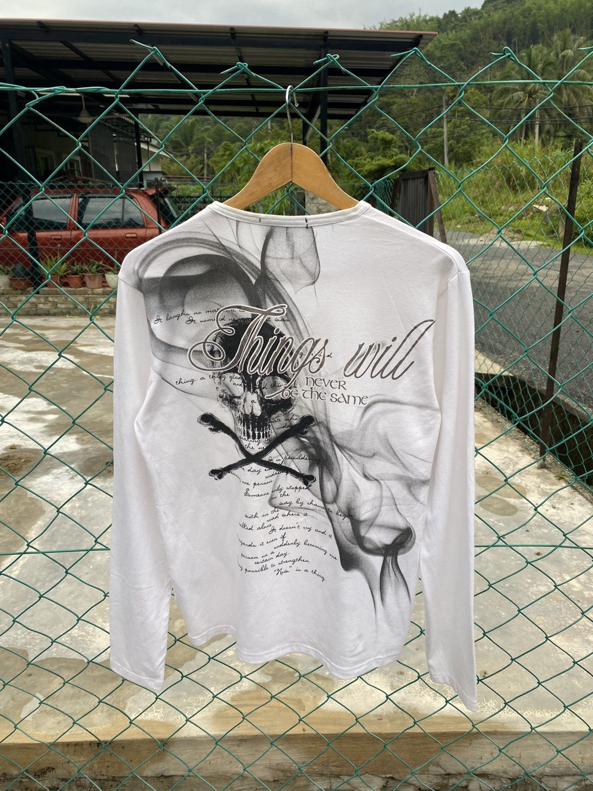 Clash ahaed vneck long sleeve tshirt