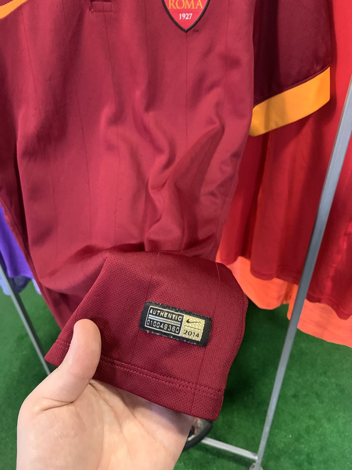 Nike ROMA 2014/2015 HOME SOCCER JERSEY NIKE Valerio 10 Size US M / EU 48-50 / 2 - 4 Thumbnail