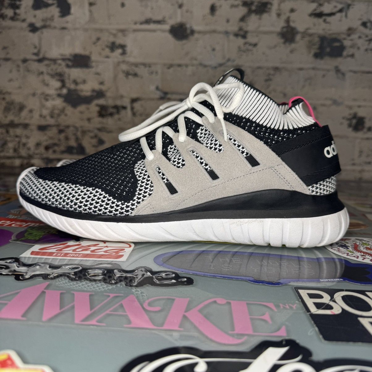 Adidas Tubular Nova PK Black Pink Sz Used