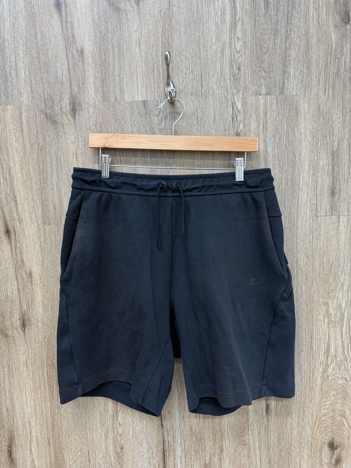 Nike Nike Tech Black Shorts Size US 34 / EU 50 - 1 Thumbnail
