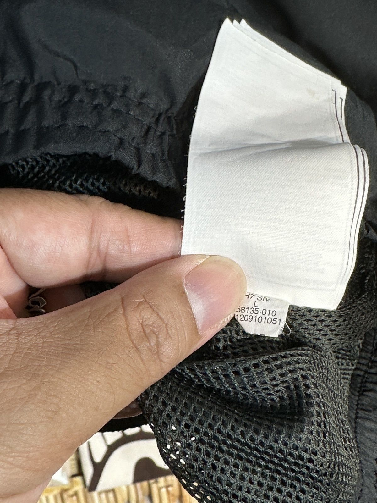 Nike Vintage Nike Air Max LTD Series 00's Full-Zip Jacket Size US L / EU 52-54 / 3 - 11 Thumbnail