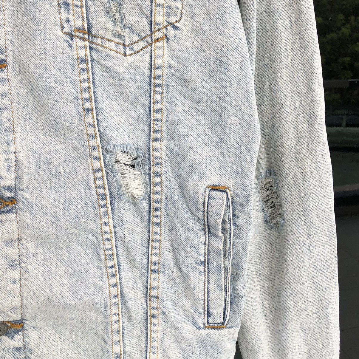 Zara Zara Mens Light Blue Studs Stones Skull Faded Wash Jacket Size US M / EU 48-50 / 2 - 11 Thumbnail
