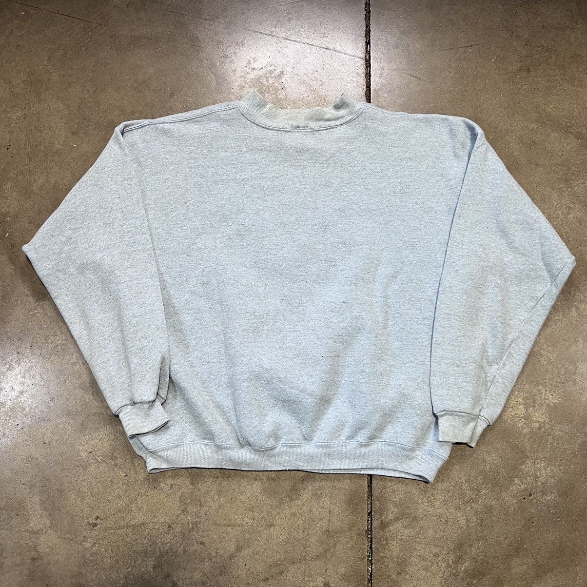 Vintage Vintage 80s Regis College Crewneck Sweatshirt Spell Out Boxy Size US L / EU 52-54 / 3 - 8 Thumbnail