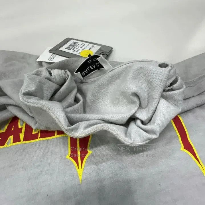 Balenciaga Balenciaga SS22 Metallica Print Short Sleeve T. Size US M / EU 48-50 / 2 - 5 Thumbnail