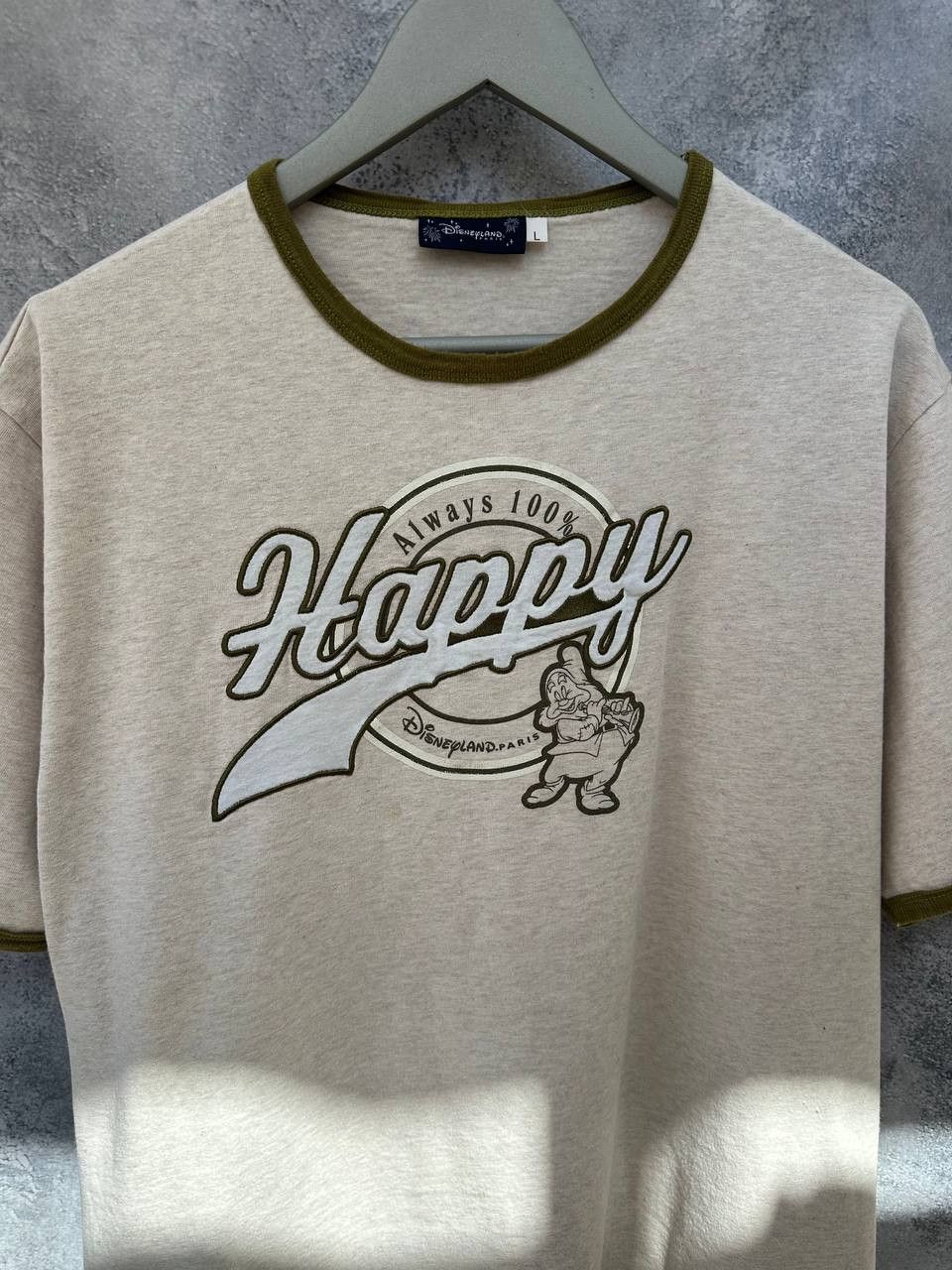 Disney Disneyland Paris Happy Vintage T-Shirt Beige Seven Dwarfs Size US L / EU 52-54 / 3 - 5 Thumbnail