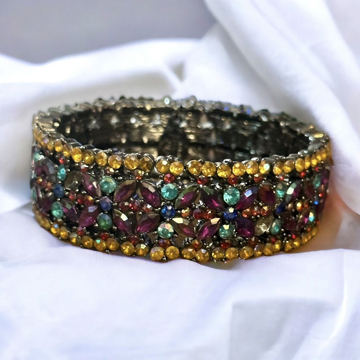 Other Laila Rowe multicolor rhinestone stretch bracelet Size ONE SIZE - 1 Thumbnail