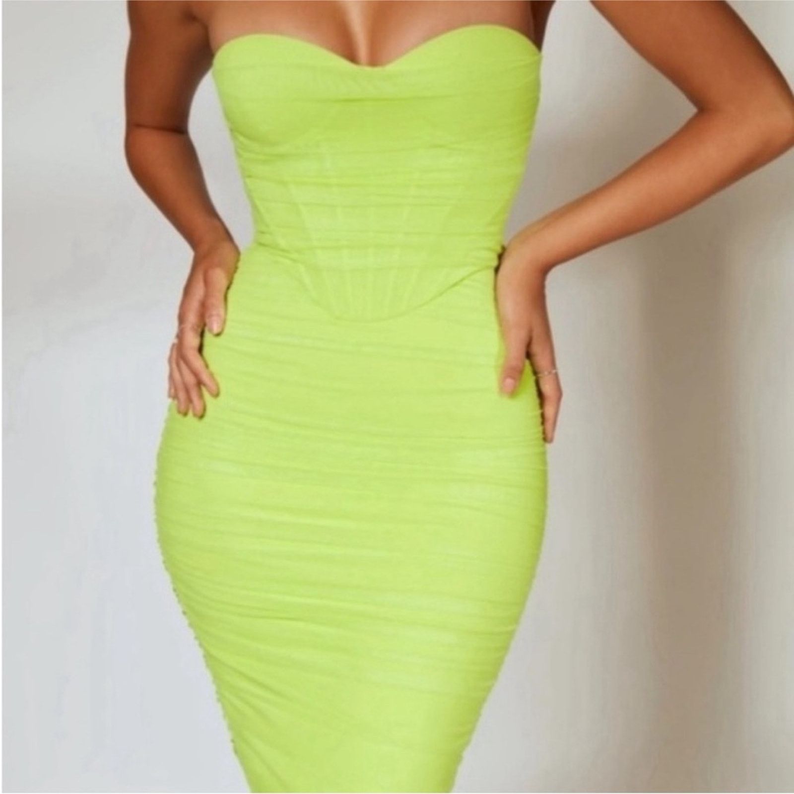 Other 021 - WT Oh Polly First Class Midi Bright Green Dress size 4 Size S / US 4 / IT 40 - 3 Thumbnail