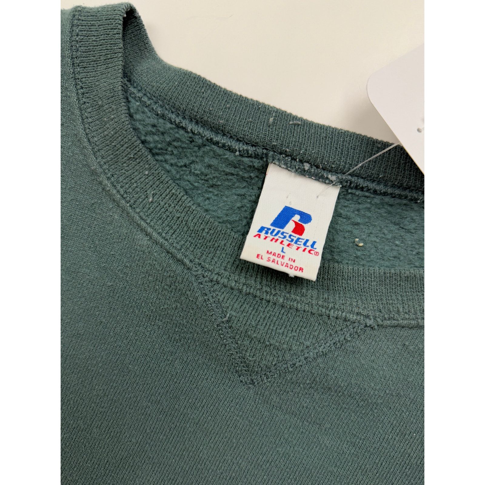 Vintage Russell Athletic Cropped Boxy Fit Blank Size L Muted Green Size US L / EU 52-54 / 3 - 3 Thumbnail