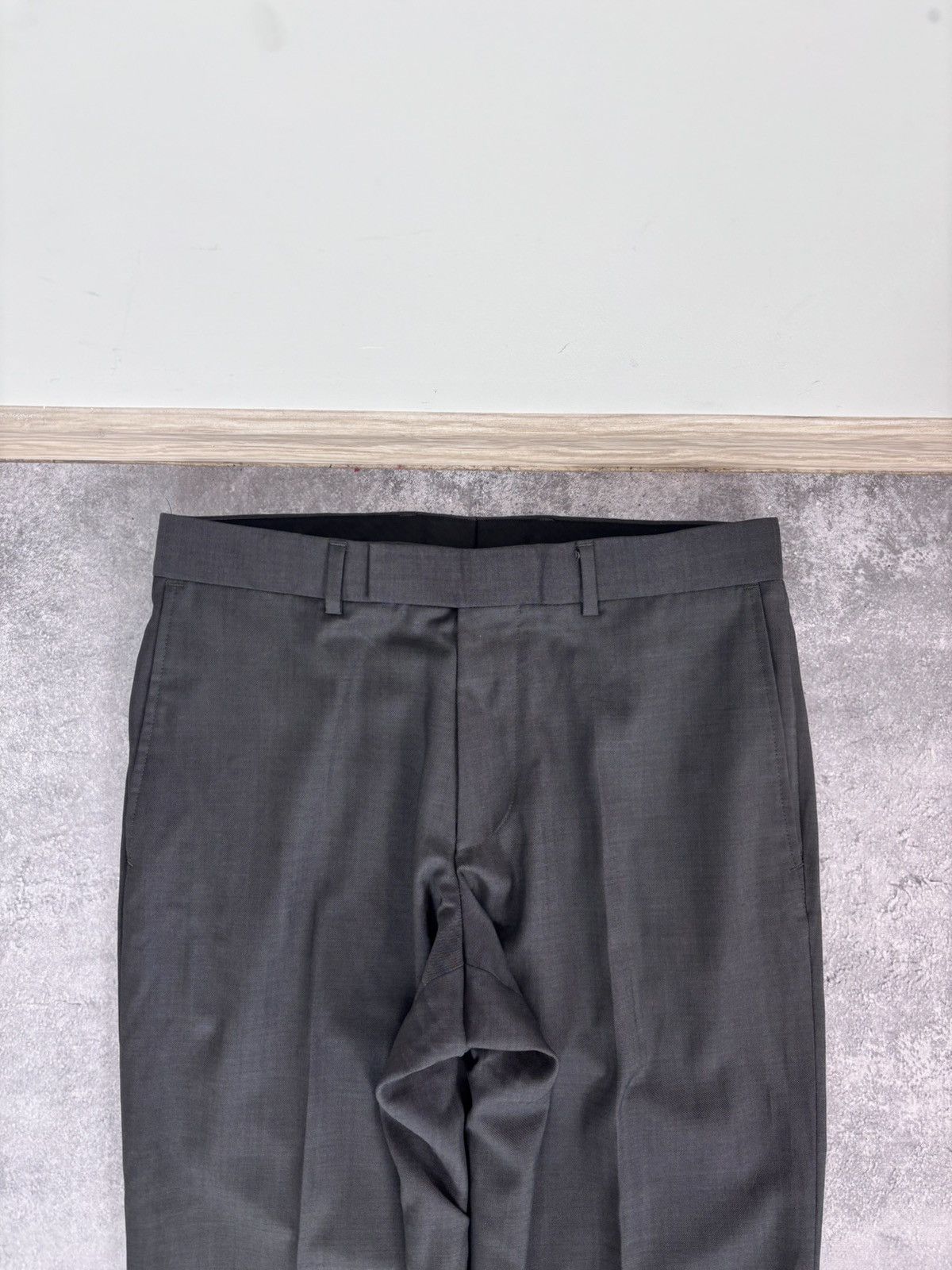 Hugo Boss Hugo Boss Bertolucci/Movie Men’s 2-Piece Gray Wool Suit Size 40R - 19 Thumbnail