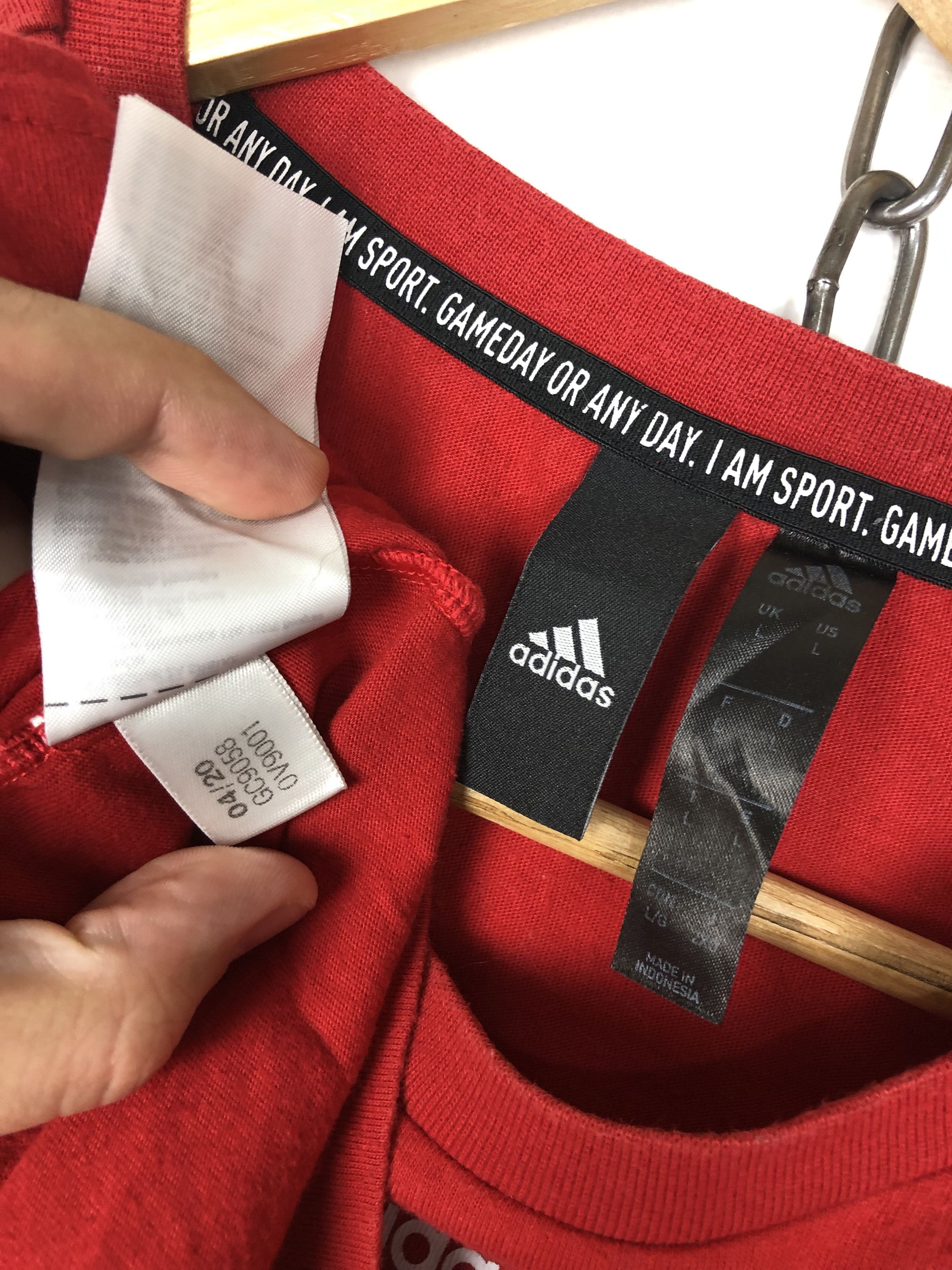 Adidas Adidas x Manchester United T-Shirt Red size L Size US L / EU 52-54 / 3 - 9 Thumbnail