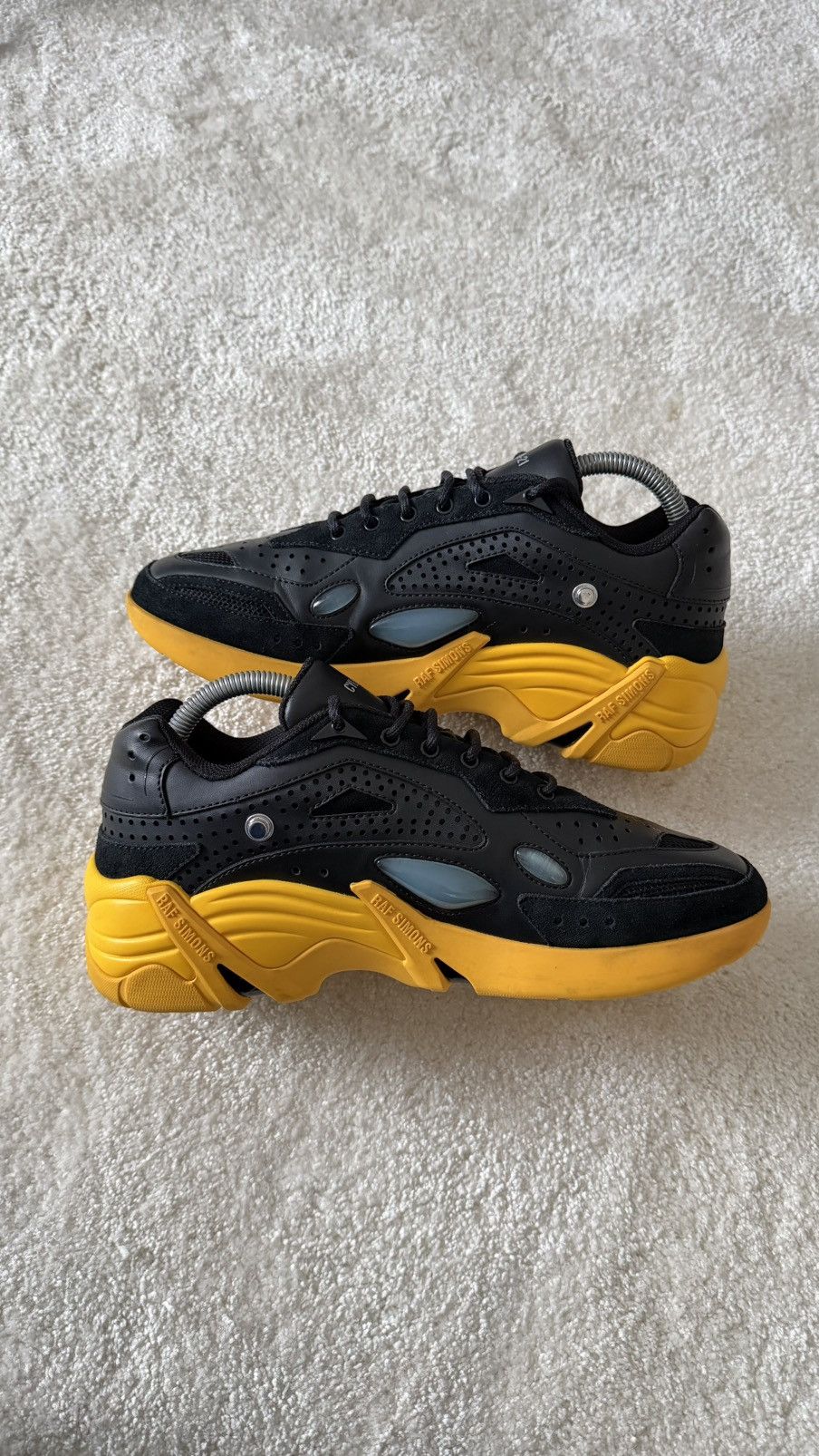 Raf Simons Raf Simons Cylon-21 (Runner) Black Yellow Size US 7 / EU 40 - 3 Thumbnail