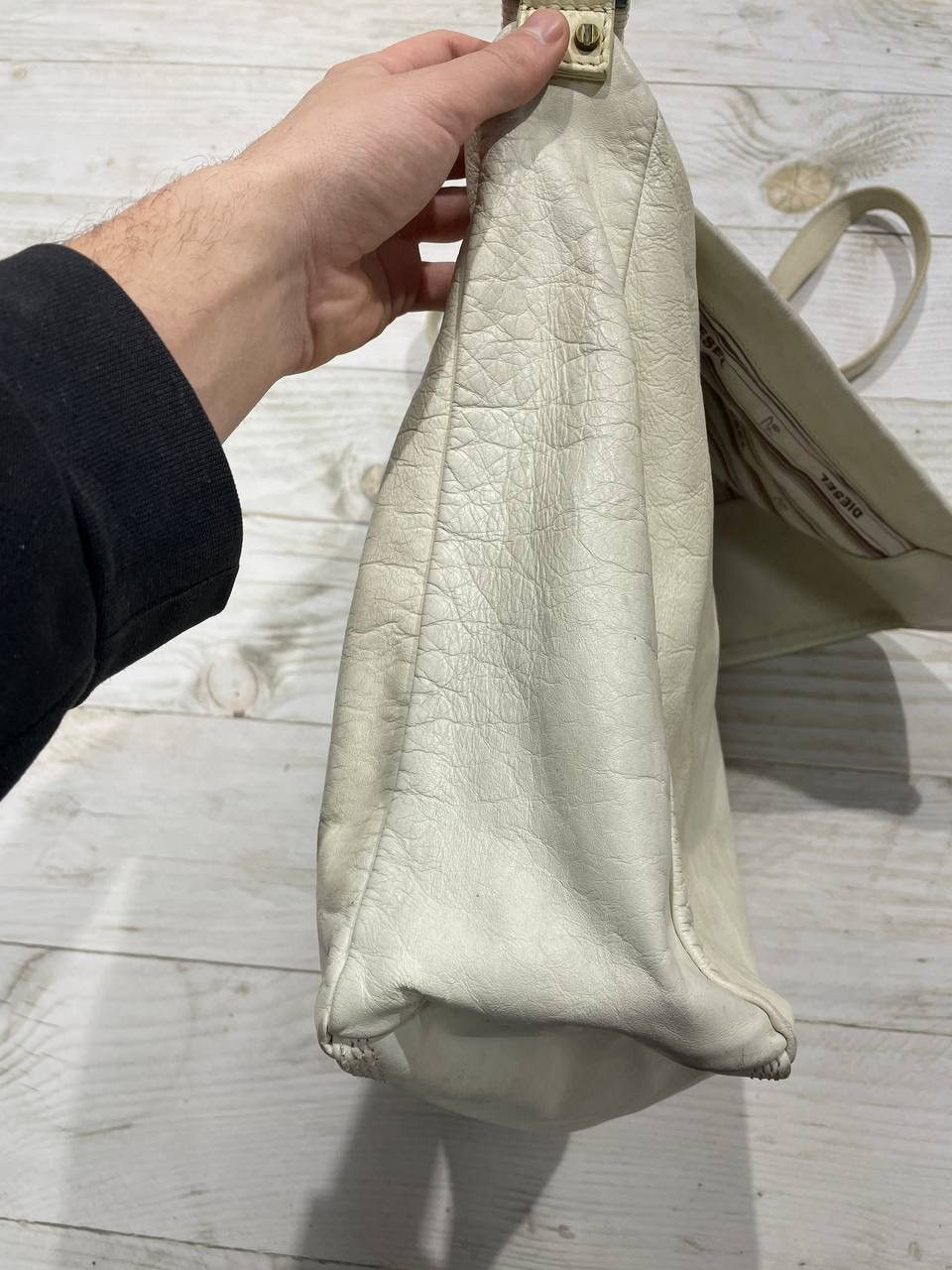 Diesel Vintage Diesel Leather Shoulders Messenger Bag Distrissed Size ONE SIZE - 10 Thumbnail