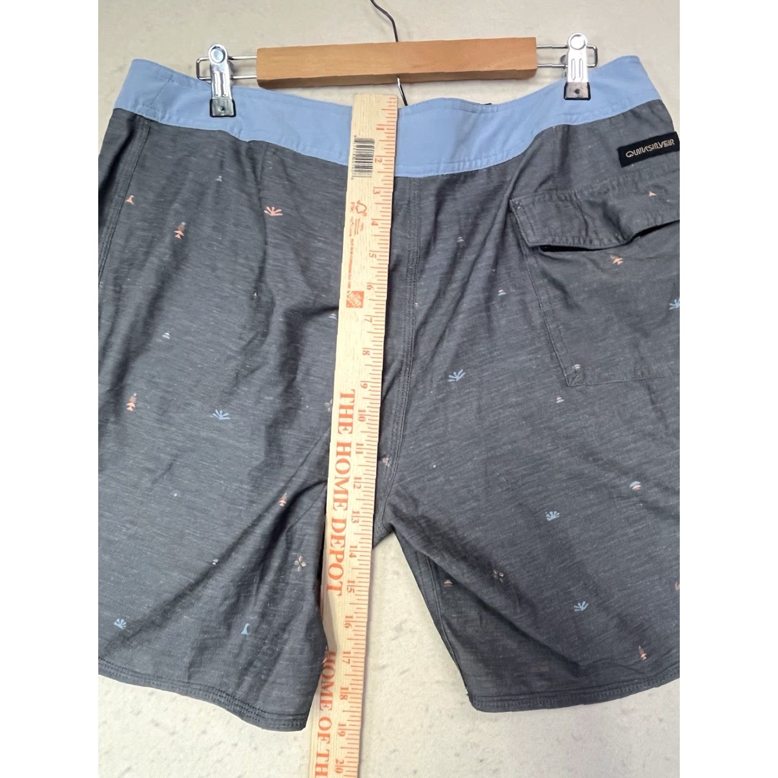 Quiksilver Quicksilver VTG Quicksilver Board Shorts Mens 34 Swim Trunks Surfer Blue Gray Multicolor Geometric Drawstring (Regular) Mens Size US 34 / EU 50 - 4 Thumbnail