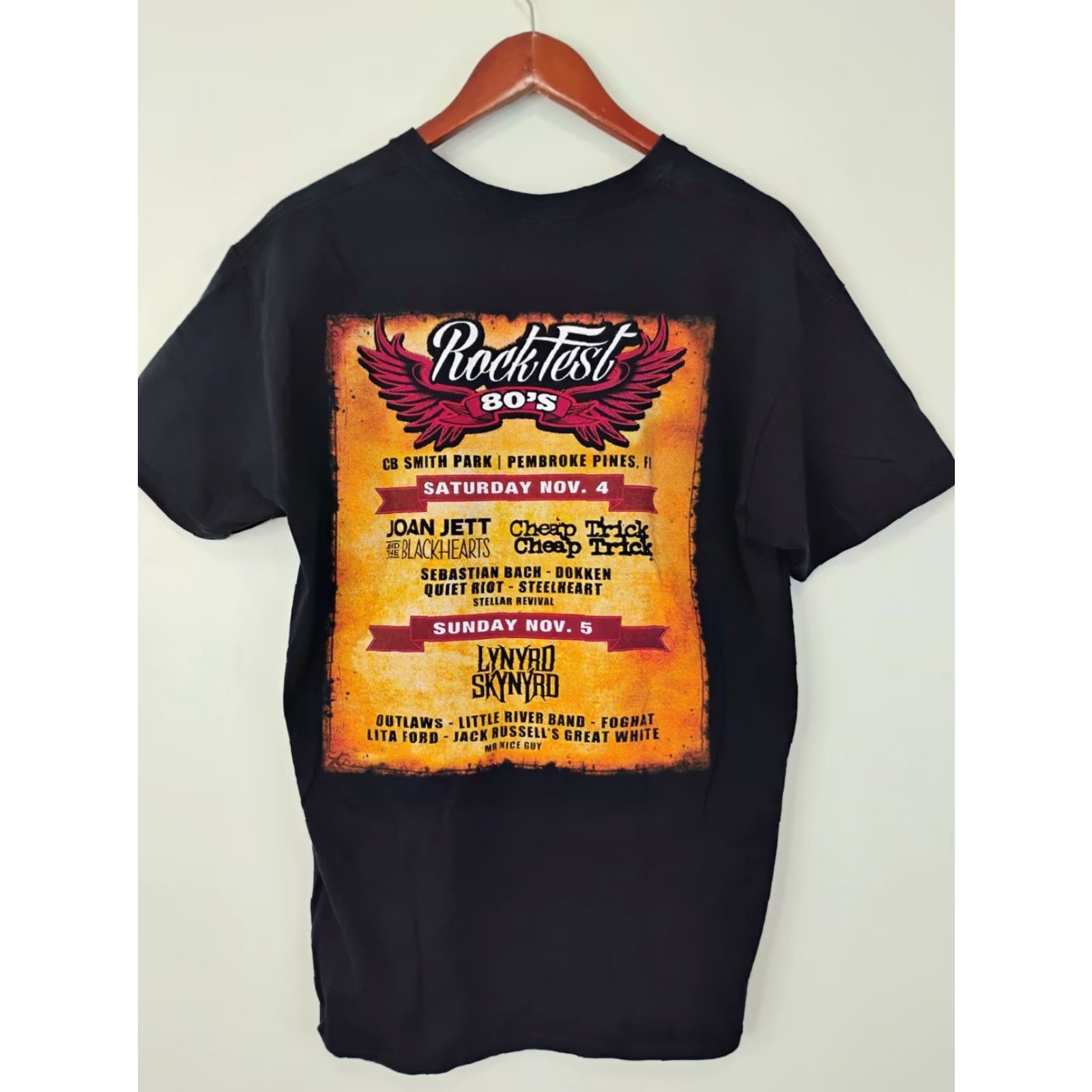 Gildan 80s Rock Fest Florida 2017 T Shirt Fits Medium Joan Jett Lynyrd Skynyrd Shirt Unisex Adults M Black Rock Vintage No Size US M / EU 48-50 / 2 - 3 Thumbnail