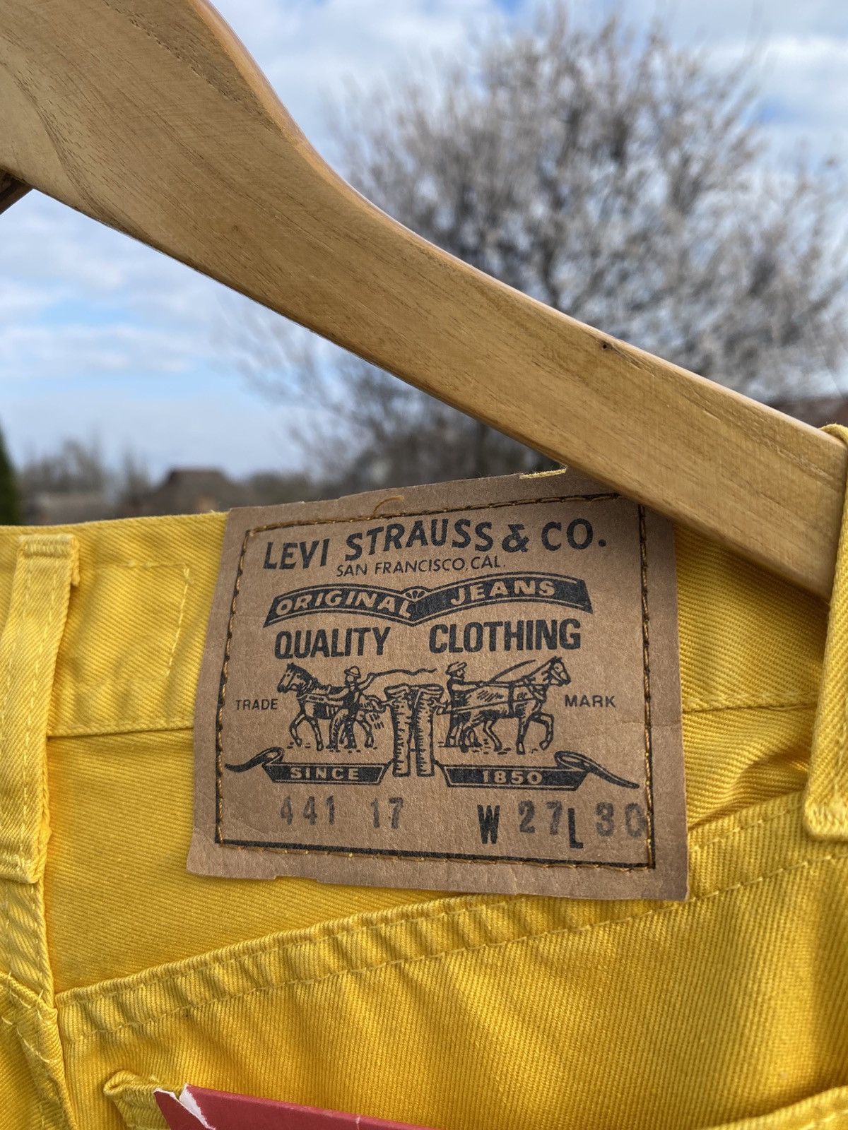 Levi's × Vintage Vintage Levi’s 441 Yellow Jeans Italy W27 L30 80s–90s Size 26" / US 2 / IT 38 - 13 Thumbnail