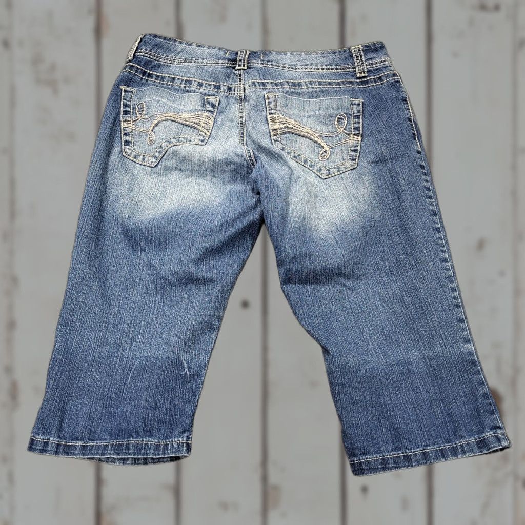 Vintage Nine West Vintage America Capri Women's Size 10/30 Blue Denim Stretch Jeans Size 32" / US 10 / IT 46 - 1 Thumbnail