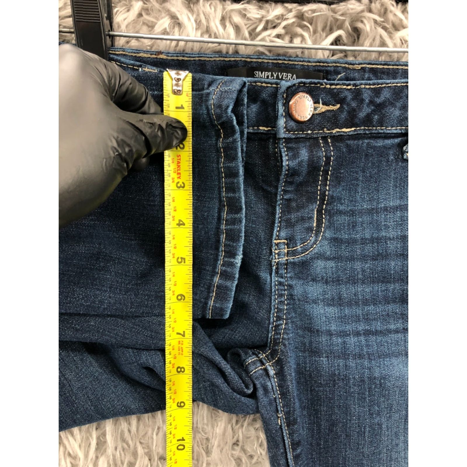 Vera Wang Vera Wang Capri Jeans Size 4 Womens Medium Wash Blue Capri Jeans Womens Medium Blue 5-Pocket Design Size 27" / US 4 / IT 40 - 4 Thumbnail