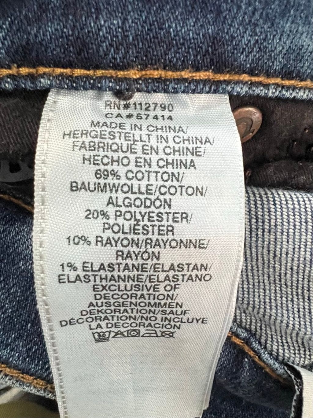 True Religion True Religion Mid Rise Flare Jeans With Angled Stitching Size 25" / US 0 / IT 36 - 8 Thumbnail