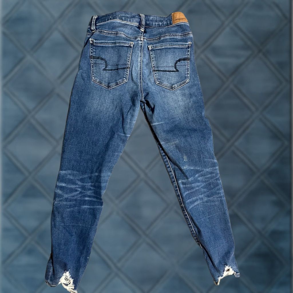 American Eagle Outfitters American Eagle Outfitters Jeans Crop Jeans Distressed 4 Blue Denim Slim 5-Pocket Womens Low Rise 26in Inseam Regular Size 4 Size 27" / US 4 / IT 40 - 1 Thumbnail