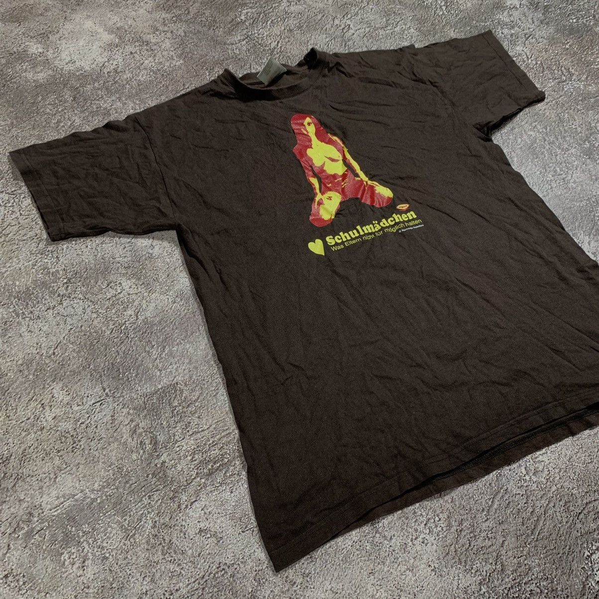 Vintage Vintage 90s Graphic Tee Streetwear Rave Y2K Black Faded L Size US L / EU 52-54 / 3 - 3 Thumbnail