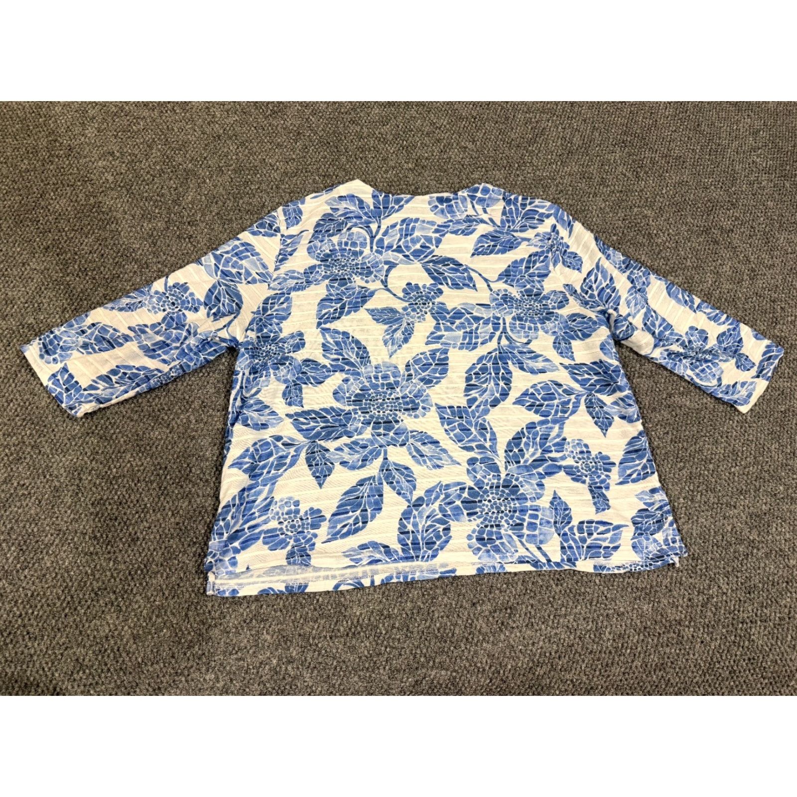 Vintage Alfred Dunner Blouse Womens M Blue White Floral Long Sleeve Lightweight Casual Size M / US 6-8 / IT 42-44 - 5 Thumbnail