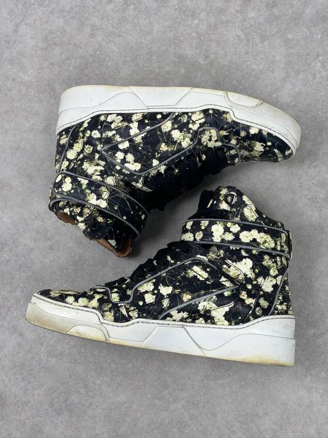 Givenchy SS2015 Givenchy Tyson Black Floral High-Top Sneakers by Riccardo Tisci Size US 10 / EU 43 - 8 Thumbnail