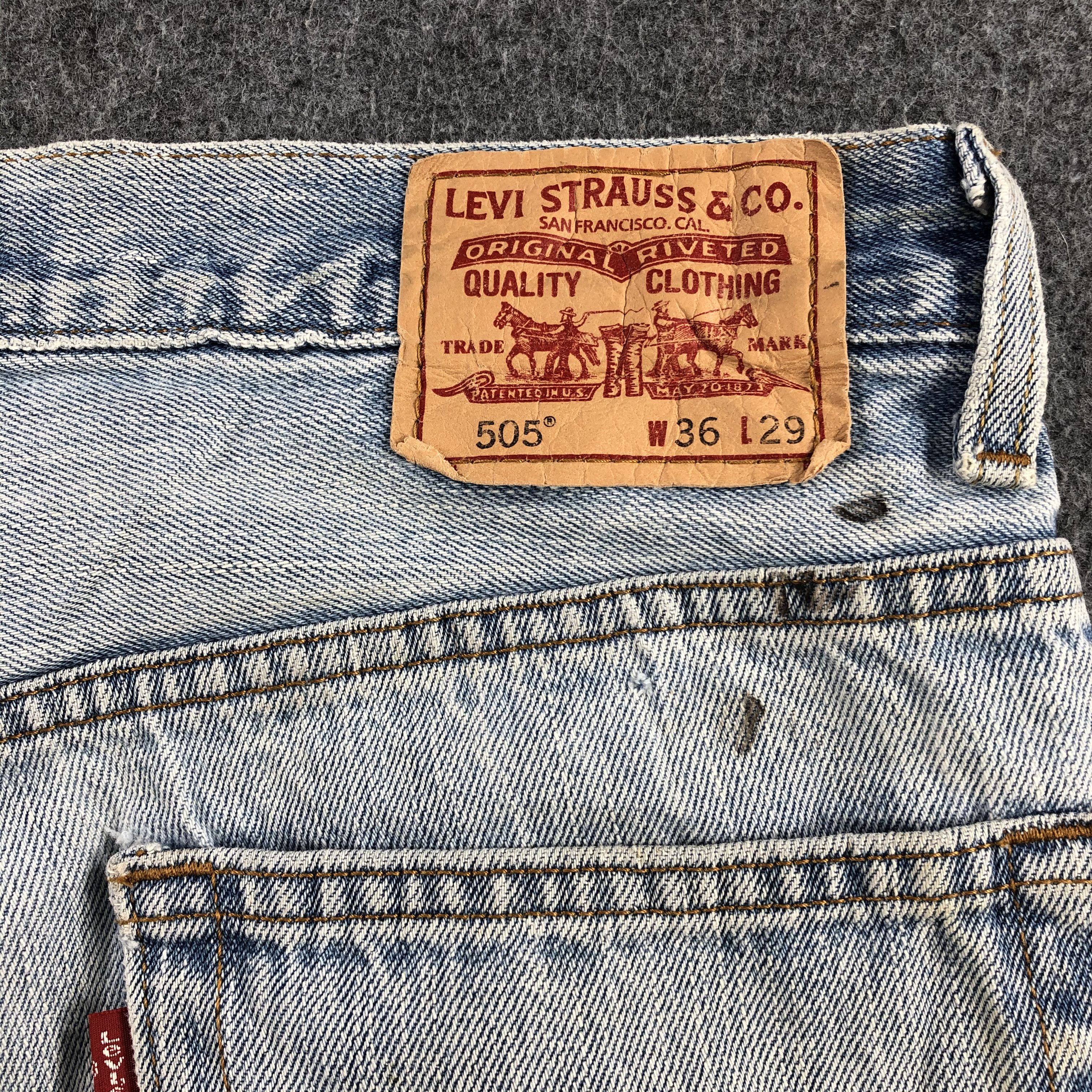 Levi's × Vintage Vintage Light Wash Levis 505 Jeans-J1534 Size US 36 / EU 52 - 5 Thumbnail