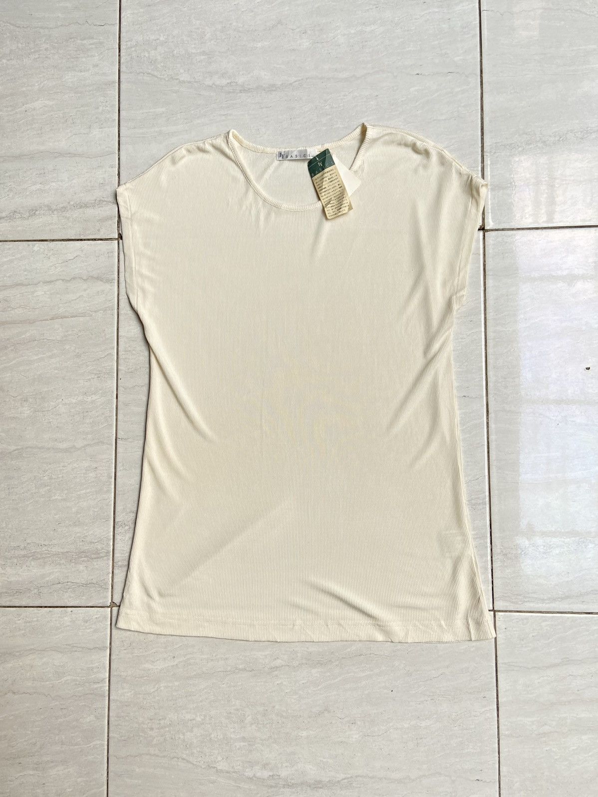 Designer × Japanese Brand LY BASICS Sleeveless T-shirt Size US XS / EU 42 / 0 - 1 Thumbnail
