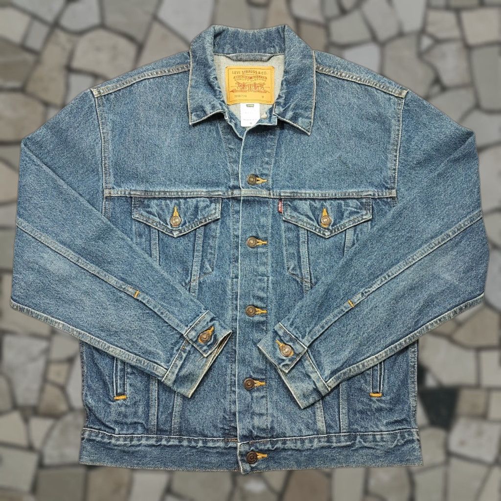Levi's VINTAGE Levi's Denim Trucker Jacket Mens M Western Cowboy 90s 00s Blue Cotton Jacket 7112 70508 7110 80s 90s Mens M Denim Jeans Trucker Shirt/ Jacket Size US 29 - 1 Thumbnail