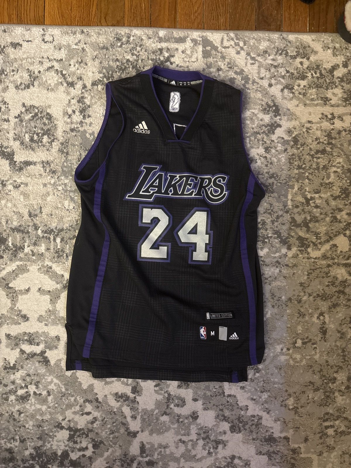 Adidas Adidas Kobe Bryant #24 LA Lakers Limited Edition Jersey SZ M Size US M / EU 48-50 / 2 - 1 Thumbnail