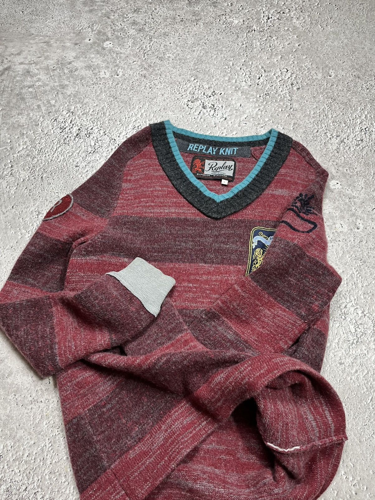 Replay Replay Knit Wool V Neck Sweater Burgundy Striped Crest Size US L / EU 52-54 / 3 - 14 Thumbnail