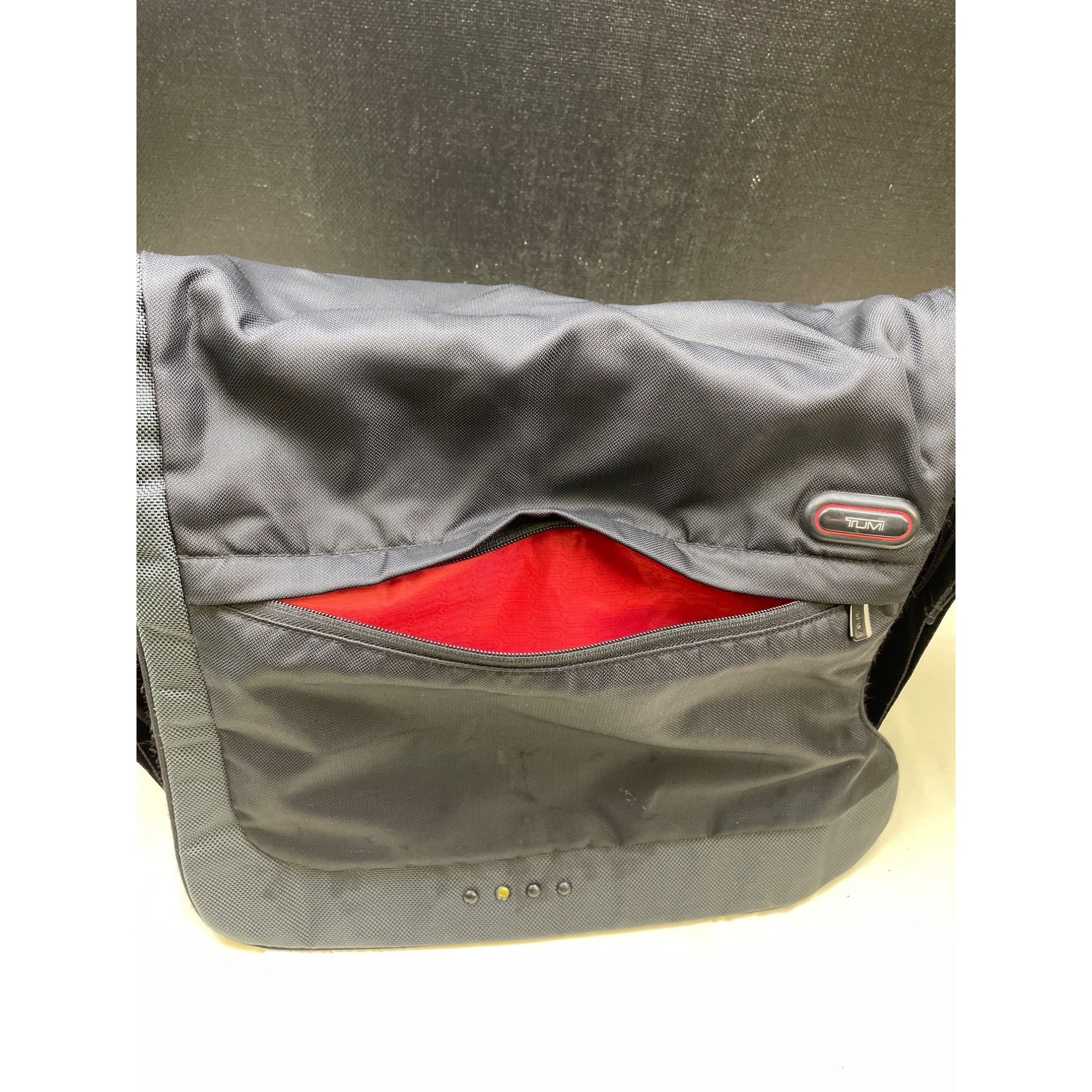 Tumi Tumi Unisex Cross Body Messenger Laptop Black Nylon Bag #511 Size ONE SIZE - 4 Thumbnail