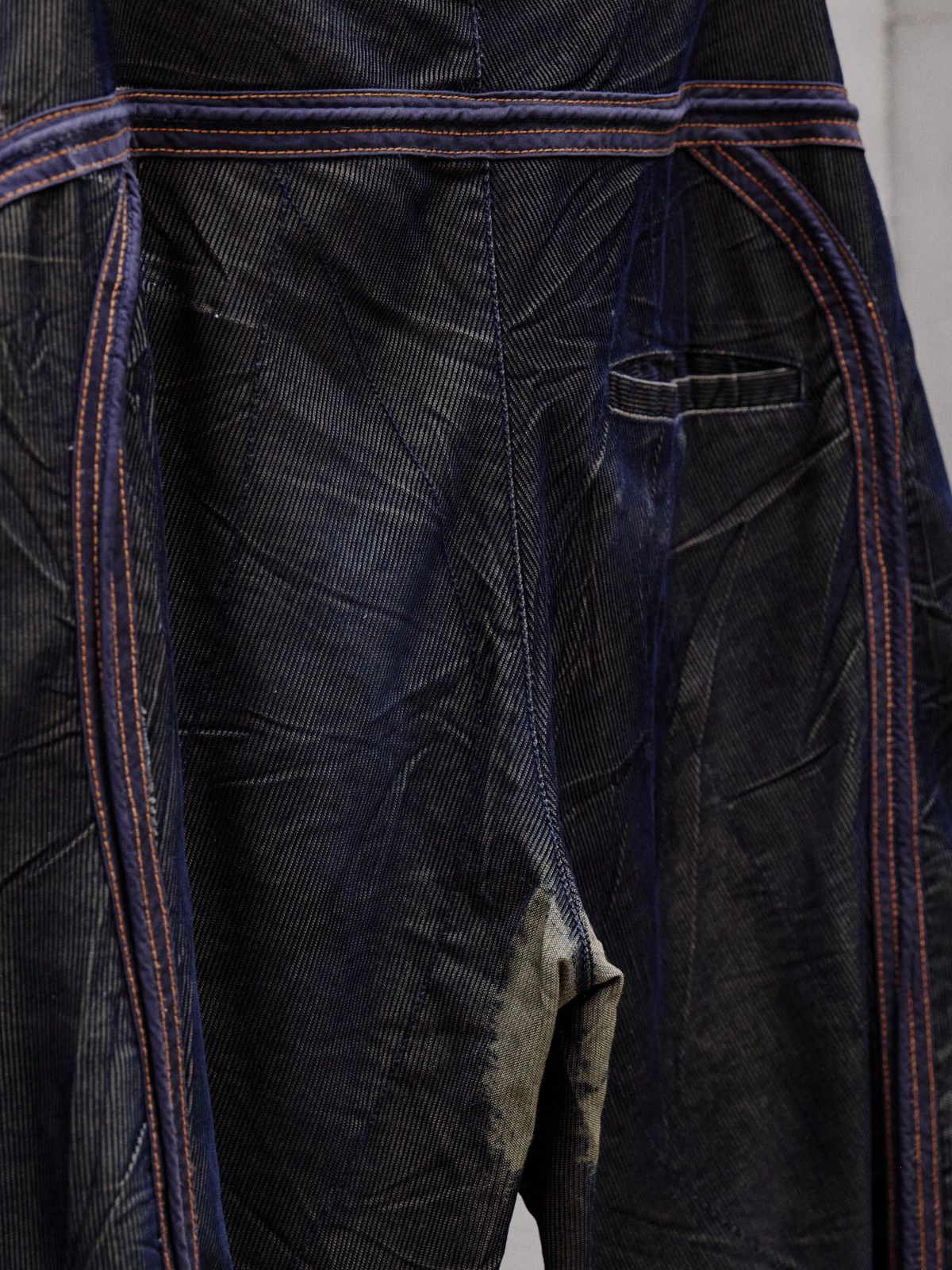 Marithe + Francois Girbaud Marithe + Francois Girbaud 2000's 3D Cargo Pants - Navy Size US 32 / EU 48 - 5 Thumbnail