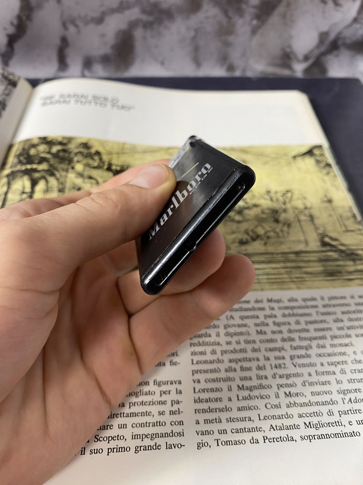 Marlboro Vintage Marlboro Lighter: Black Style & Reliability Size ONE SIZE - 7 Thumbnail