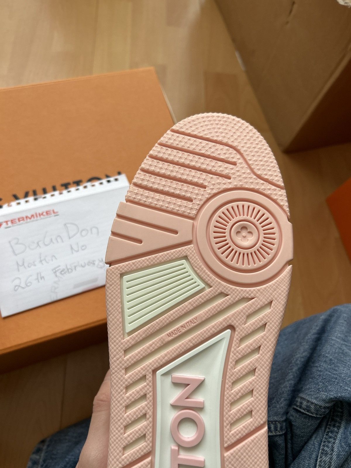 Louis Vuitton Louis Vuitton Trainer Pink US 9 Size US 9 / EU 42 - 10 Thumbnail