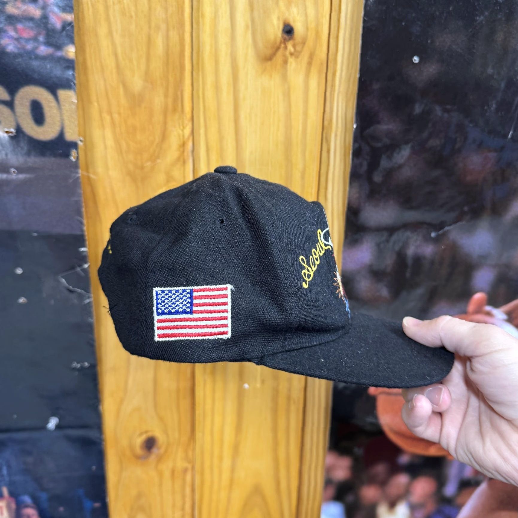 Vintage VINTAGE Seoul Korea Hat Cap Snap Back Black Embroidered Dragon Flags Mens 90s Size ONE SIZE - 2 Thumbnail