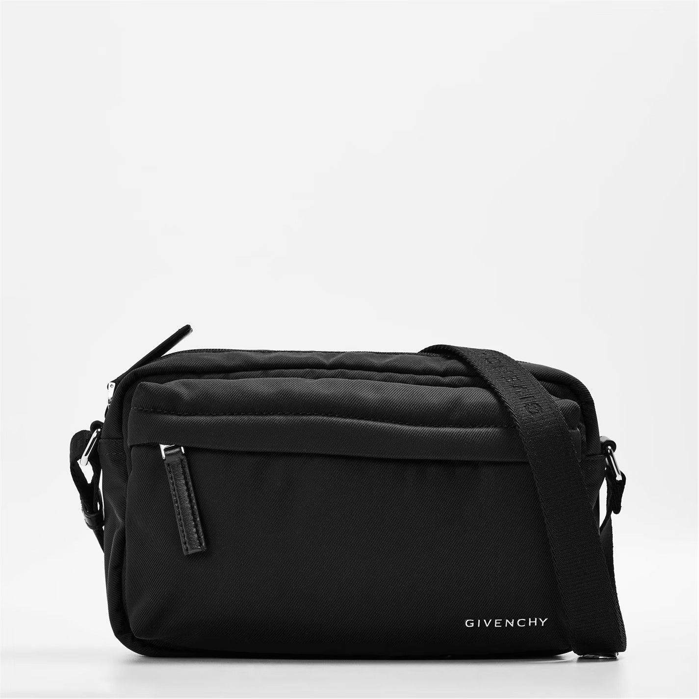 Givenchy o1g2r1mq0426 Size: OS / Cross Body Bag in Black Size ONE SIZE - 1 Thumbnail