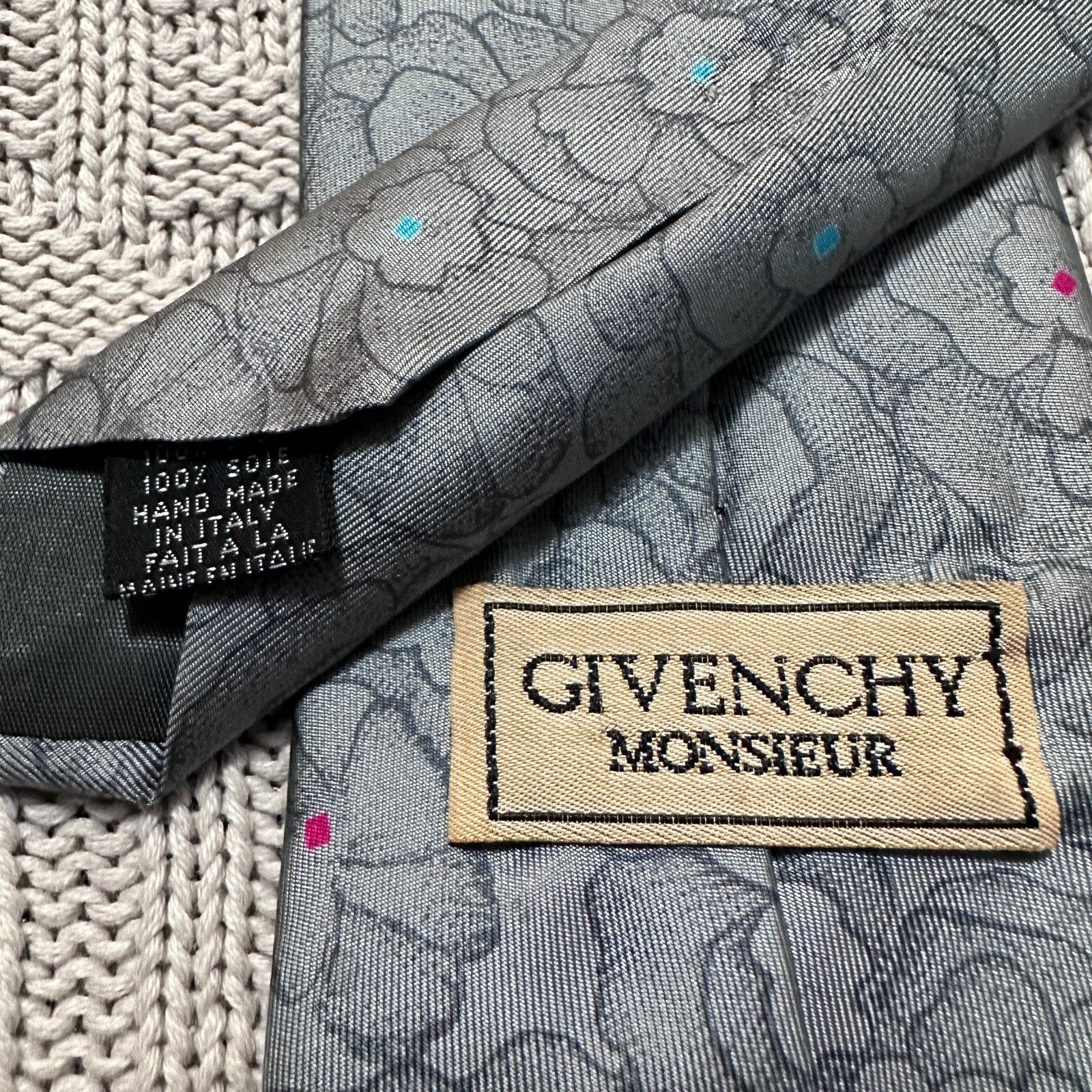 Givenchy Vintage Givenchy silver flower Italian silk men's tie Size ONE SIZE - 3 Thumbnail