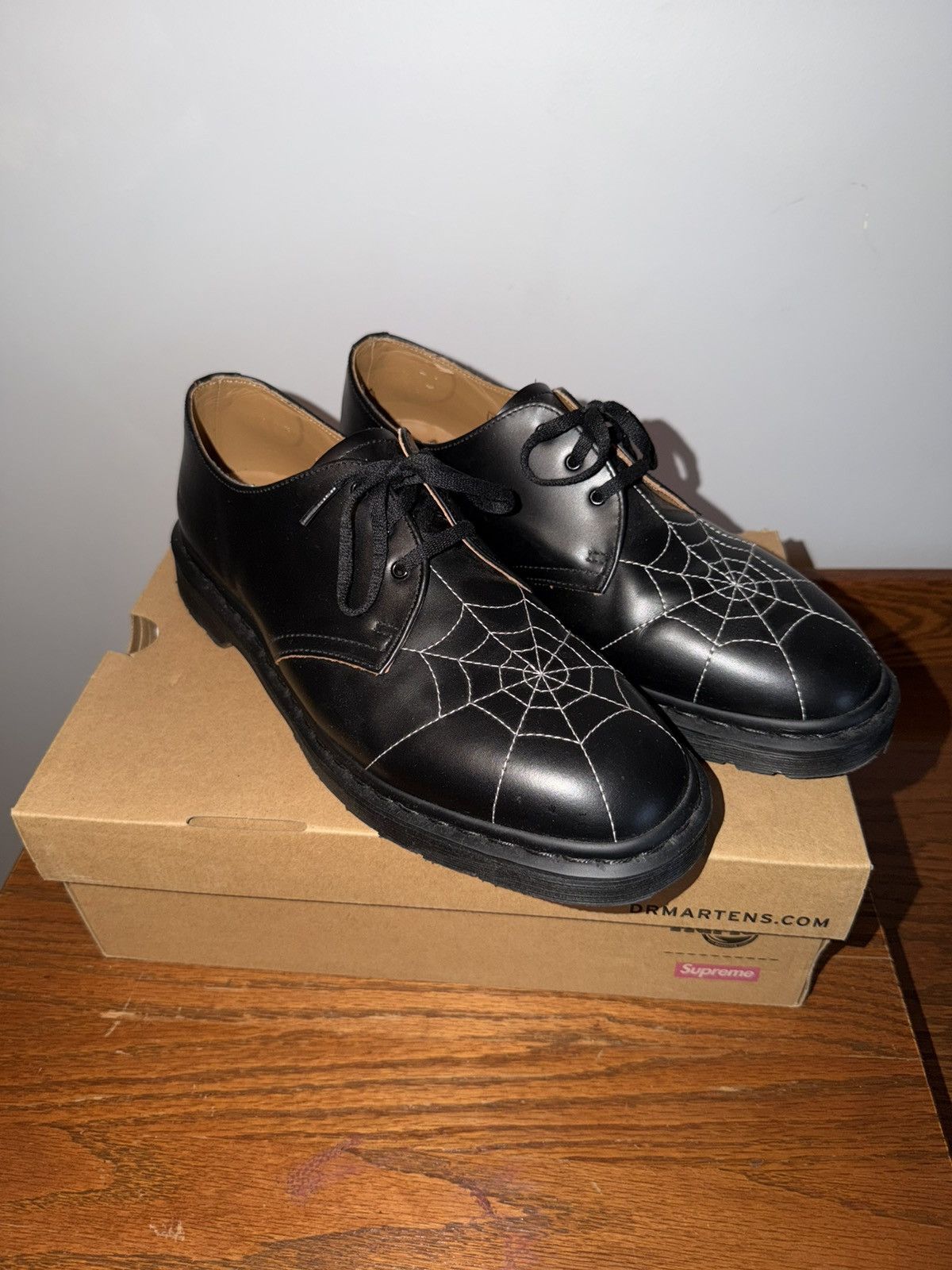 Dr. Martens × Supreme Dr. Martens x Supreme Sacred Heart 3-Eye