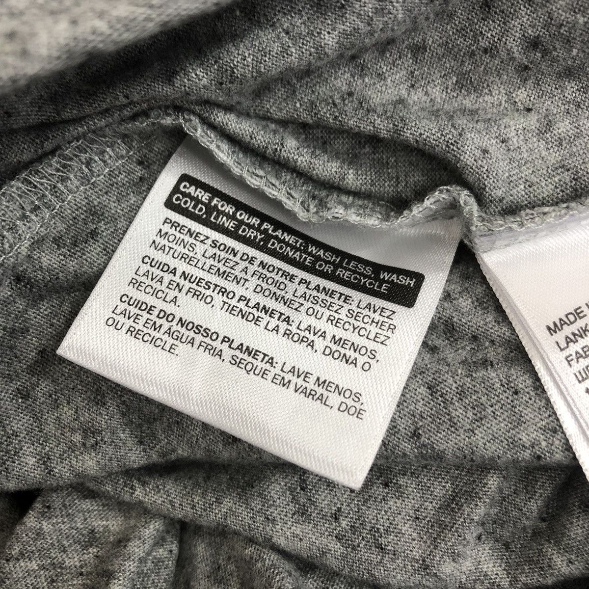Levi's Vintage LEVIS STRAUSS Rainbow Box Logo Tee Shirt Top Size US L / EU 52-54 / 3 - 6 Thumbnail