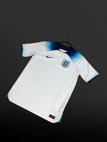 Nike Nike England Kids Jersey Size S Casual Logo Size US S / EU 44-46 / 1 - 1 Thumbnail