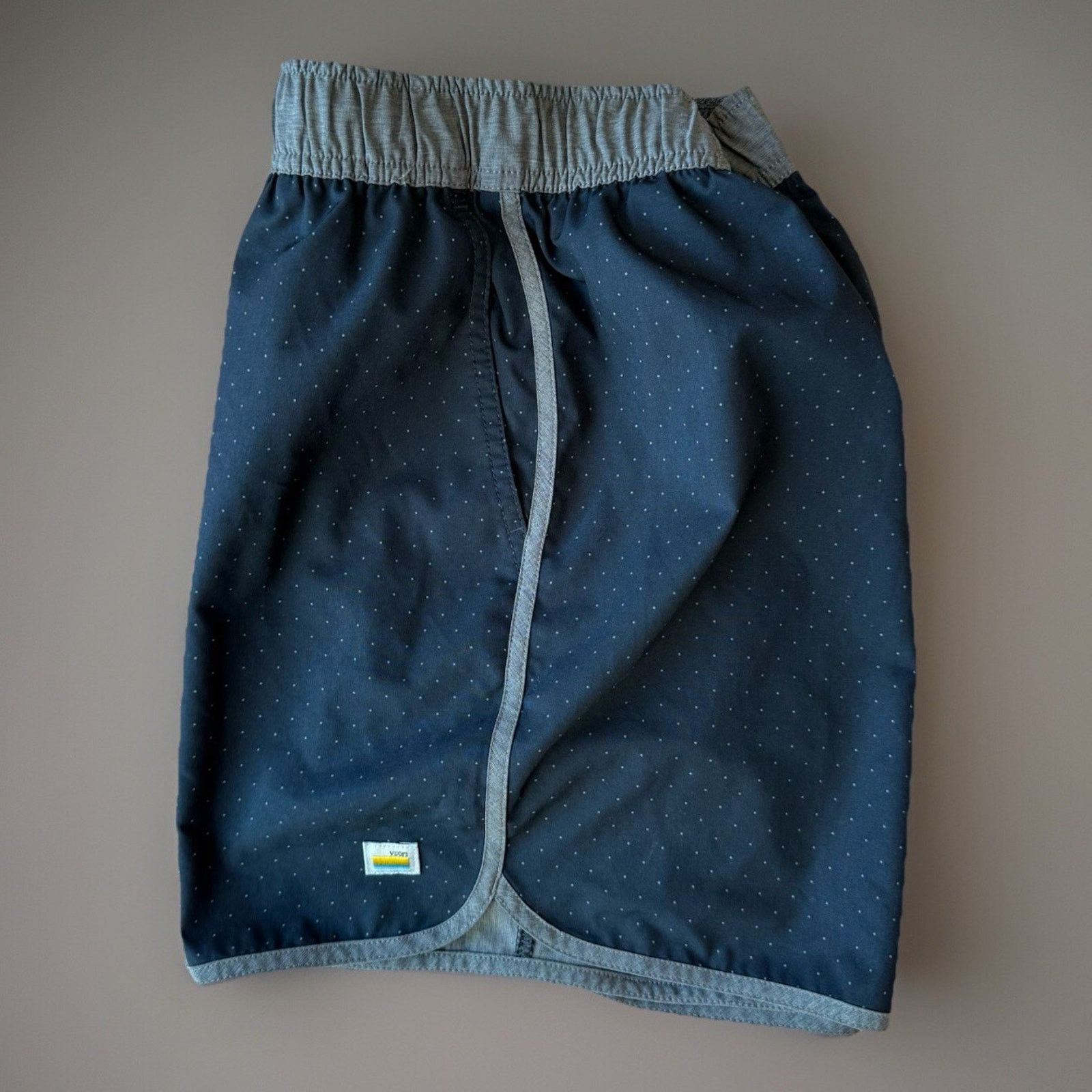 Vuori Vuori Banks Shorts Medium Black 5" Lightweight Workout Size US 29 - 1 Thumbnail