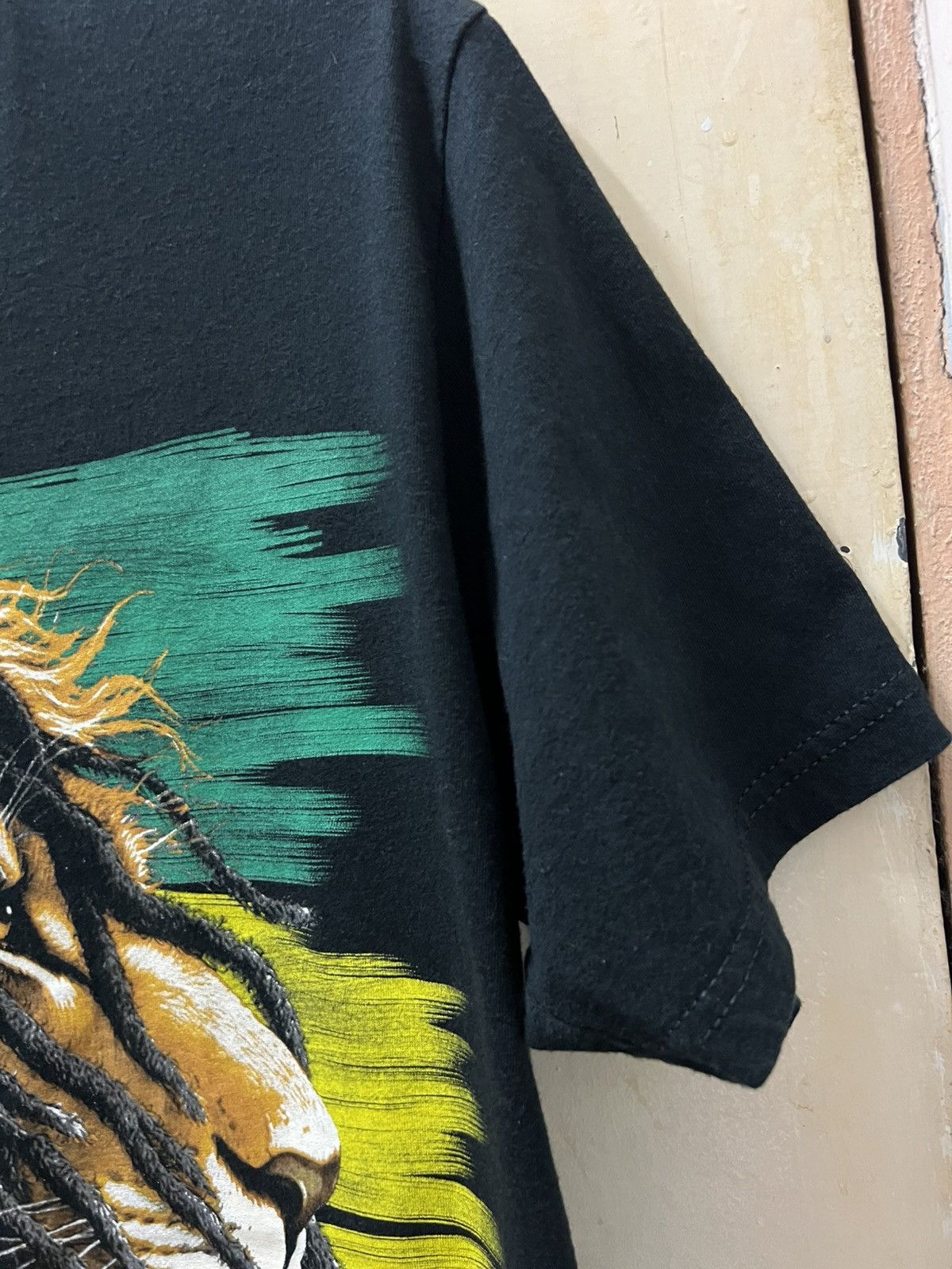 Band Tees Bob Marley Zion Iron Lion Mens Size Large Black Roots wear Size US L / EU 52-54 / 3 - 5 Thumbnail
