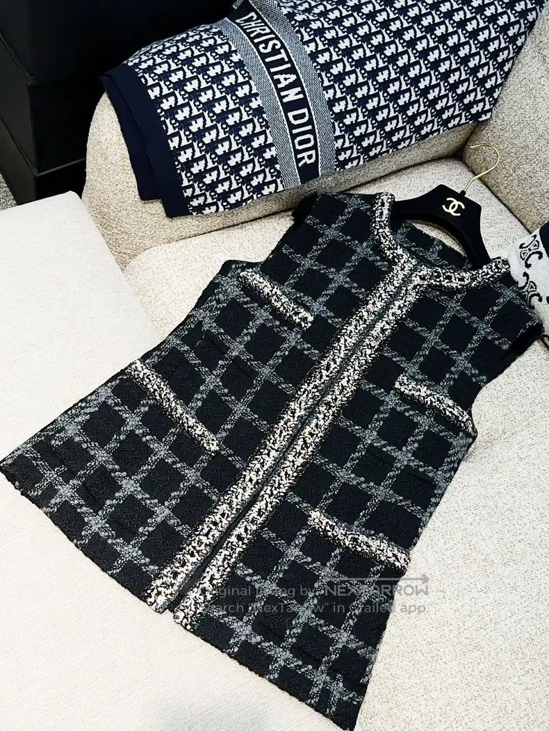 Chanel Chanel 22K black and gray colour block plaid four-pocket t Size S / US 4 / IT 40 - 2 Thumbnail