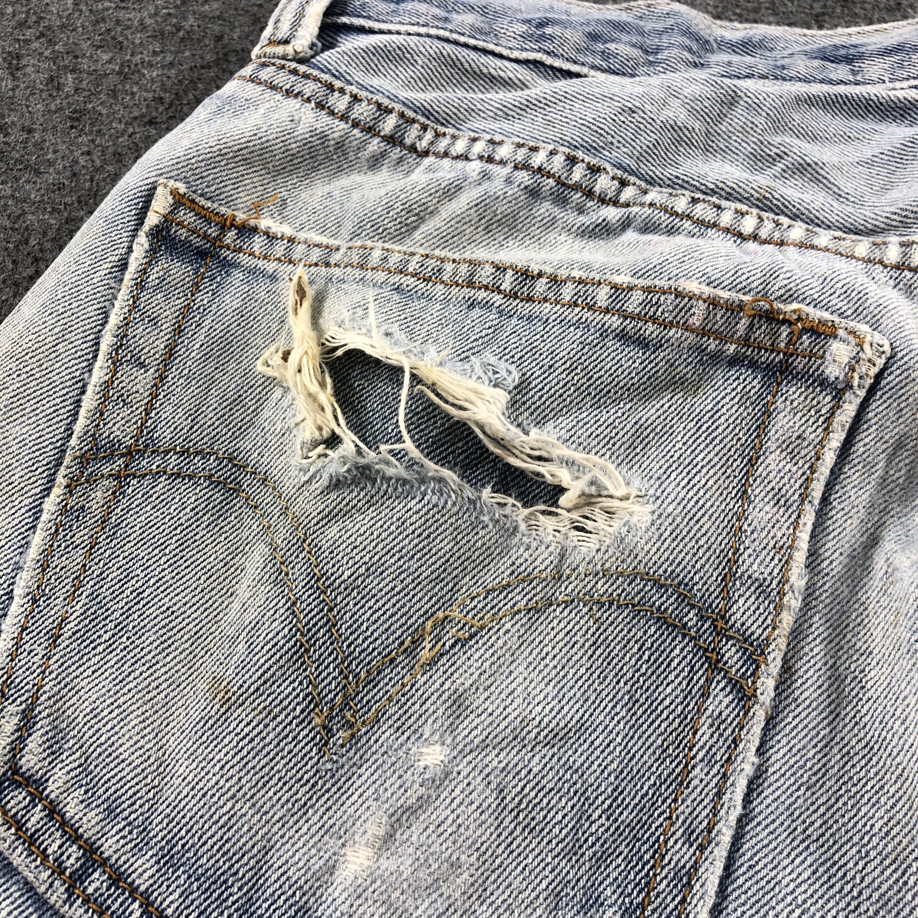 Levi's Vintage Light Wash Levis 505 Jeans-J2482 Size US 33 - 8 Thumbnail