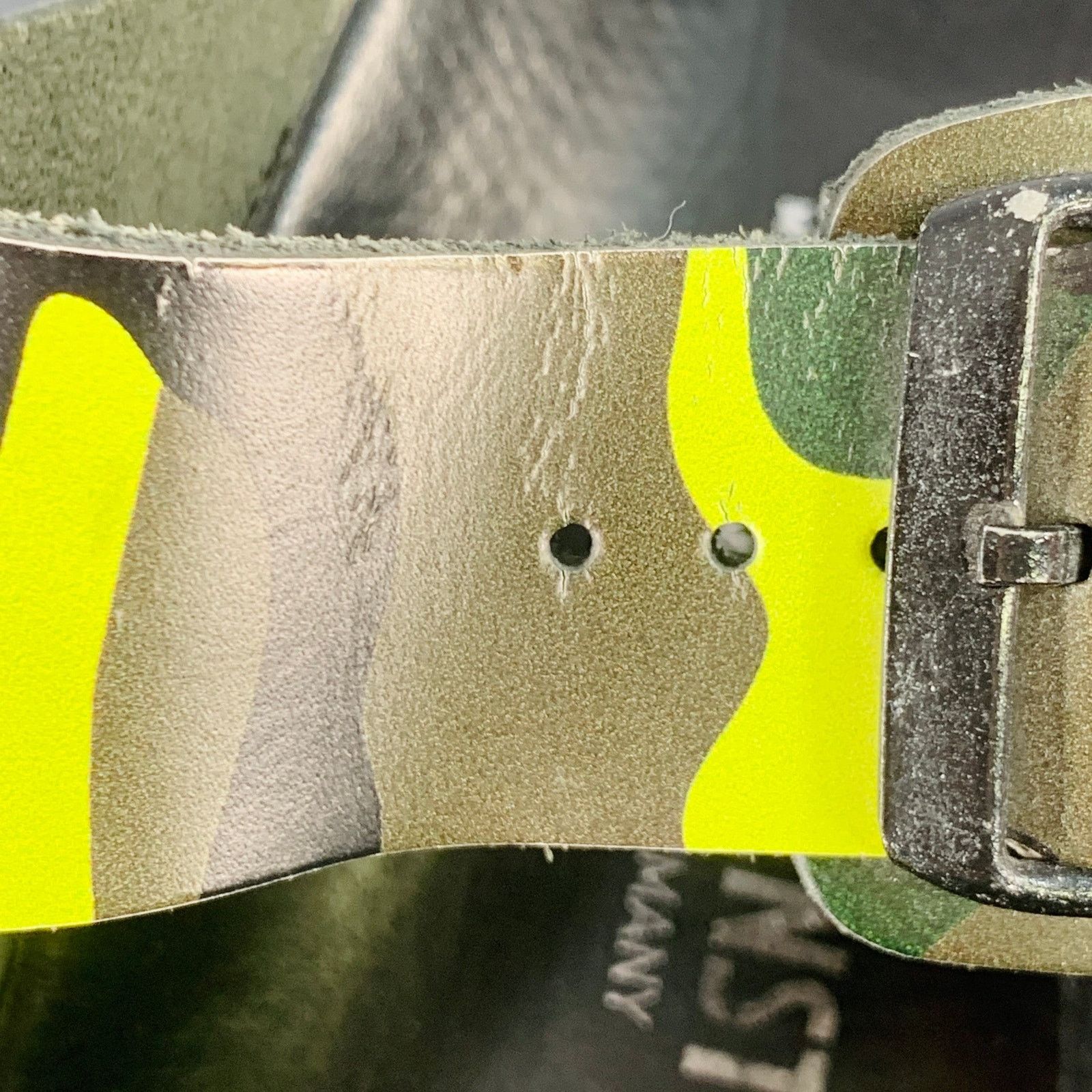 Valentino Size 10 Green Olive Camouflage Leather Belted Sandals Size US 10 / EU 43 - 9 Thumbnail